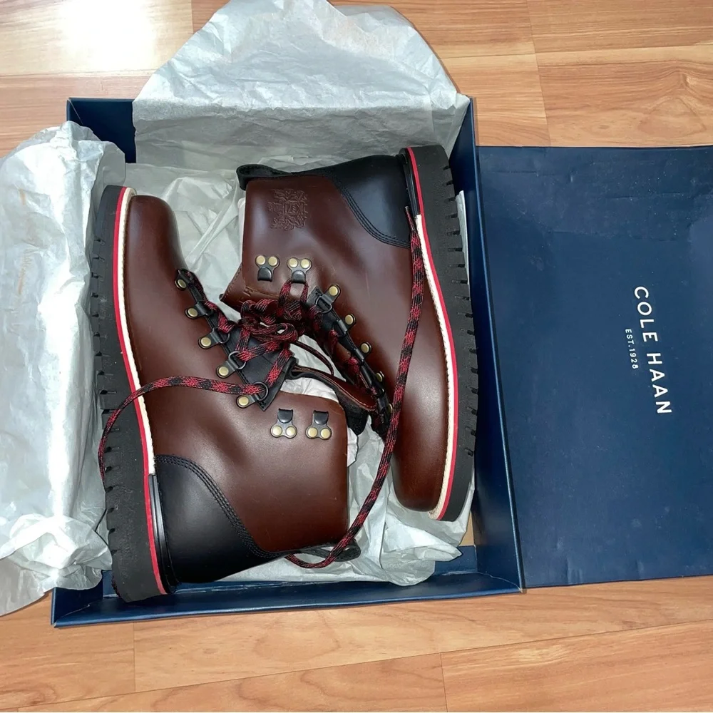 Cole Haan NEW Brown Leather Lugsole Hiking Boots size 8 Outdoor Gorpcore Rugged